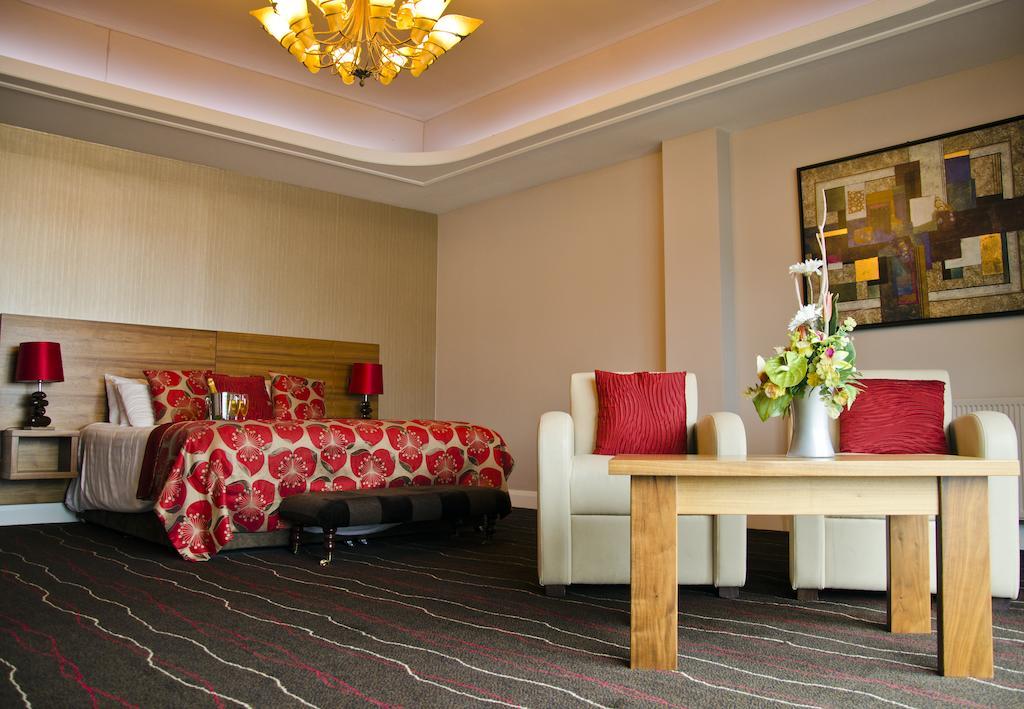 The Balmoral Hotell Newry Exteriör bild